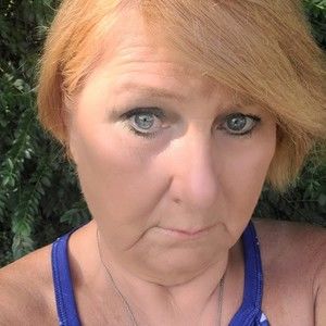 Meet your Posher, Edith